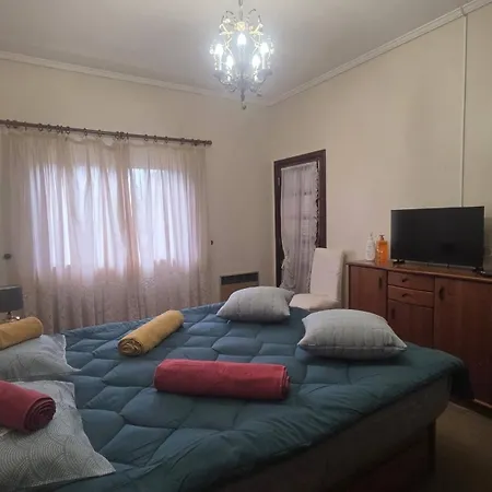 Serene Bb Retreat In Oliveirinha, Aveiro With Garden Views Oliveirinha